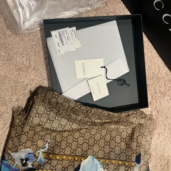 Gucci Floral Scarf in Blue and Brown - Picture 2 of 3